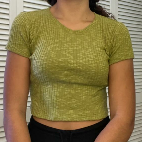 Forever 21 Semi Crop Ribbed Short Sleeve Army Green Tee - Picture 1 of 3